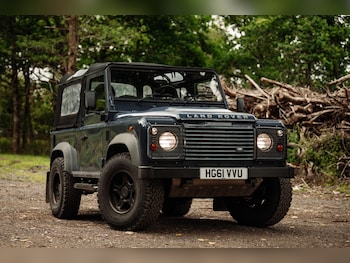Land Rover - Defender
