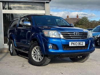2013 (13) - Invincible D/Cab Pick Up 3.0 D-4D 4WD 171 Auto