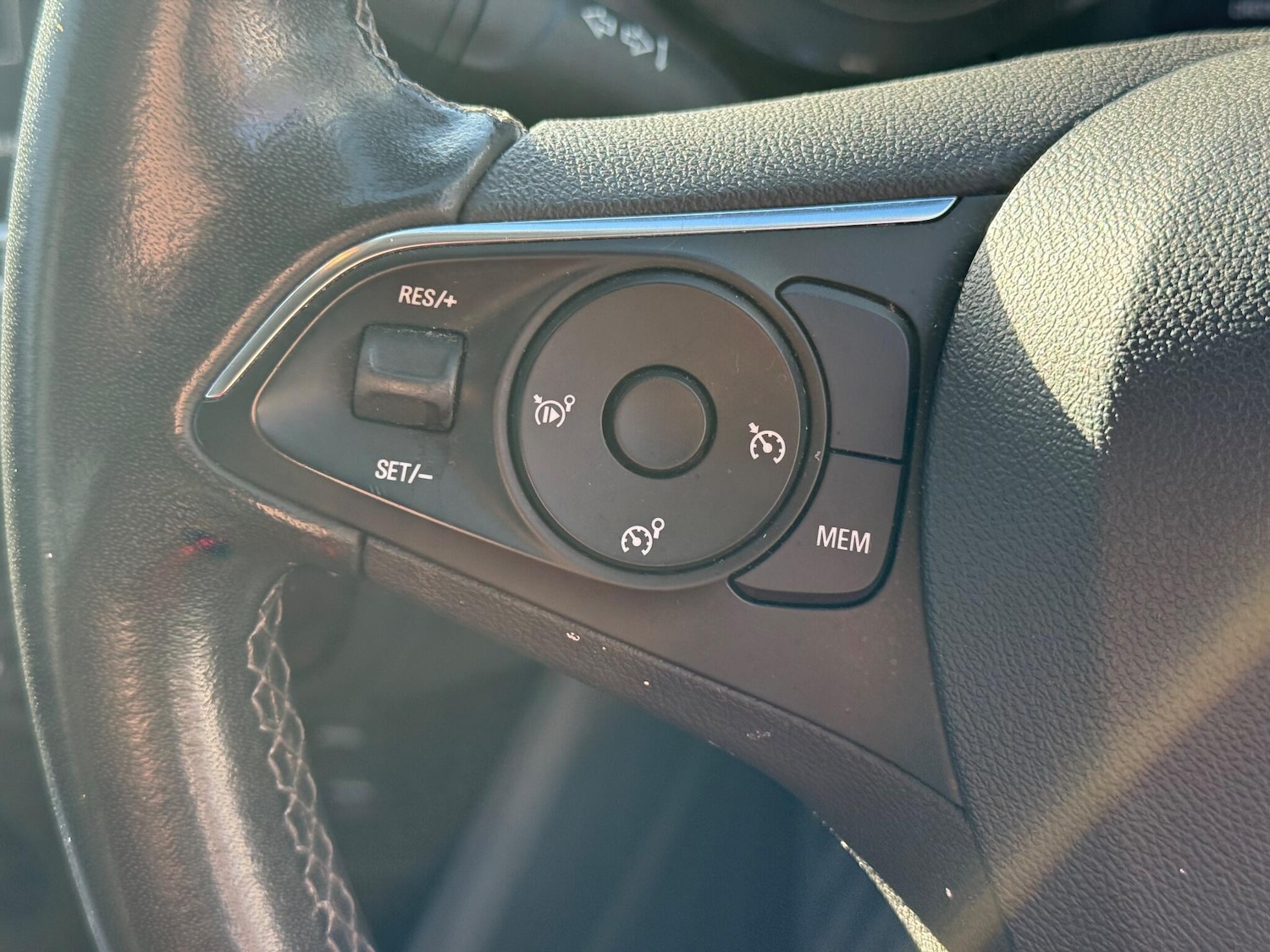 Used Vauxhall Crossland 2021 for sale - 76899060: Photo 13