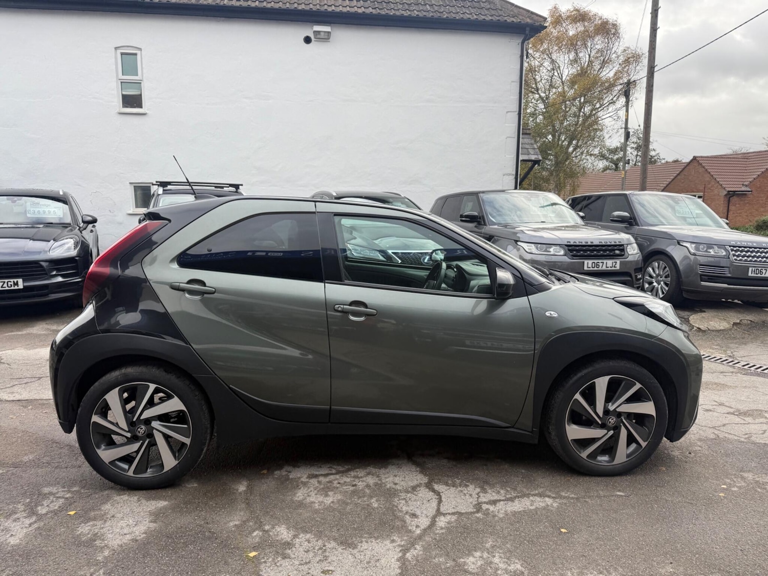 Used Toyota Aygo X 2023 for sale - 76994600: Photo 4