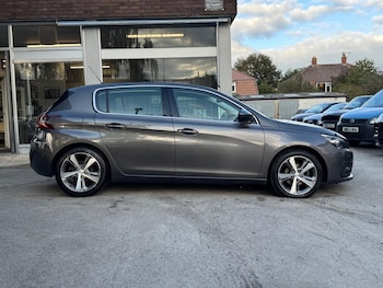 Used Peugeot 308 2020 for sale - 76296023: Photo 2