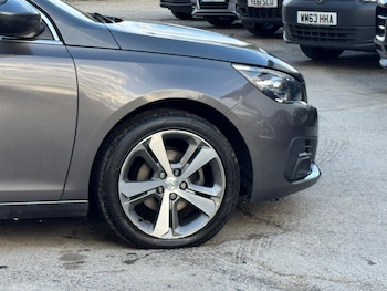 Used Peugeot 308 2020 for sale - 76296023: Photo 3