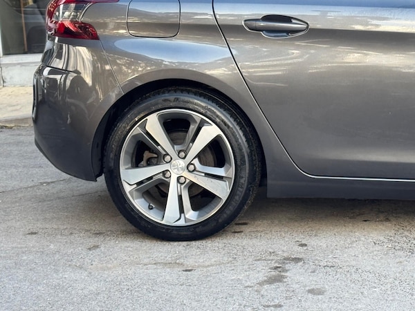 Used Peugeot 308 2020 for sale - 76296023: Photo 6
