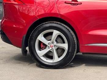 Used Jaguar F-Pace 2016 for sale - 78842366: Photo