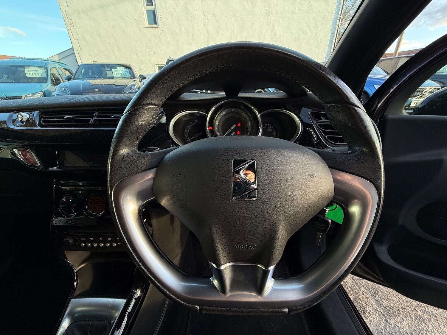 Used Citroen DS3 2015 for sale - 77439889: Photo 22