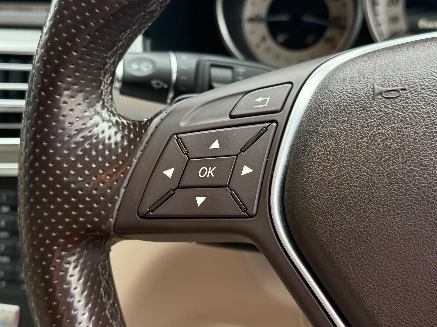 Used Mercedes-Benz E Class 2014 for sale - 77155441: Photo 16