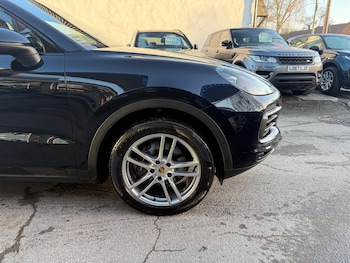 Used Porsche Cayenne 2019 for sale - 77015306: Photo