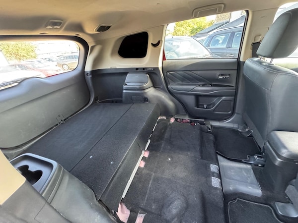 Used Mitsubishi Outlander 2017 for sale - 76200054: Photo 24