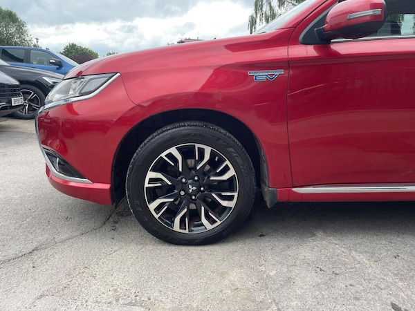 Used Mitsubishi Outlander 2017 for sale - 76200054: Photo 9