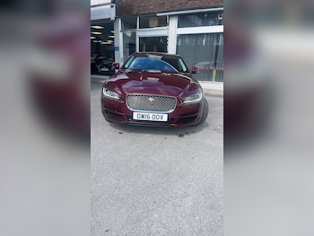 Used Jaguar XE 2016 for sale - 79440763: Photo