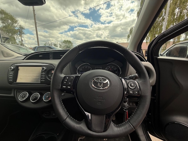 Used Toyota Yaris 2017 for sale - 75198814: Photo 23
