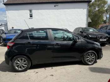 Used Toyota Yaris 2017 for sale - 75198814: Photo