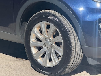 Used Land Rover Discovery Sport 2015 for sale - 78752718: Photo