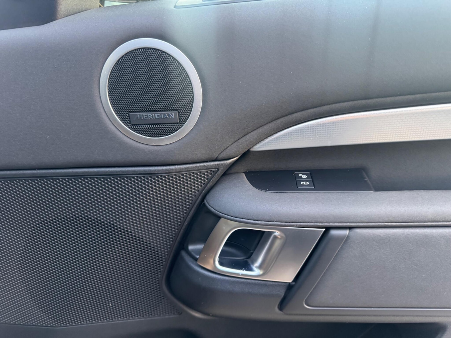 Used Land Rover Discovery 2020 for sale - 77074187: Photo 22