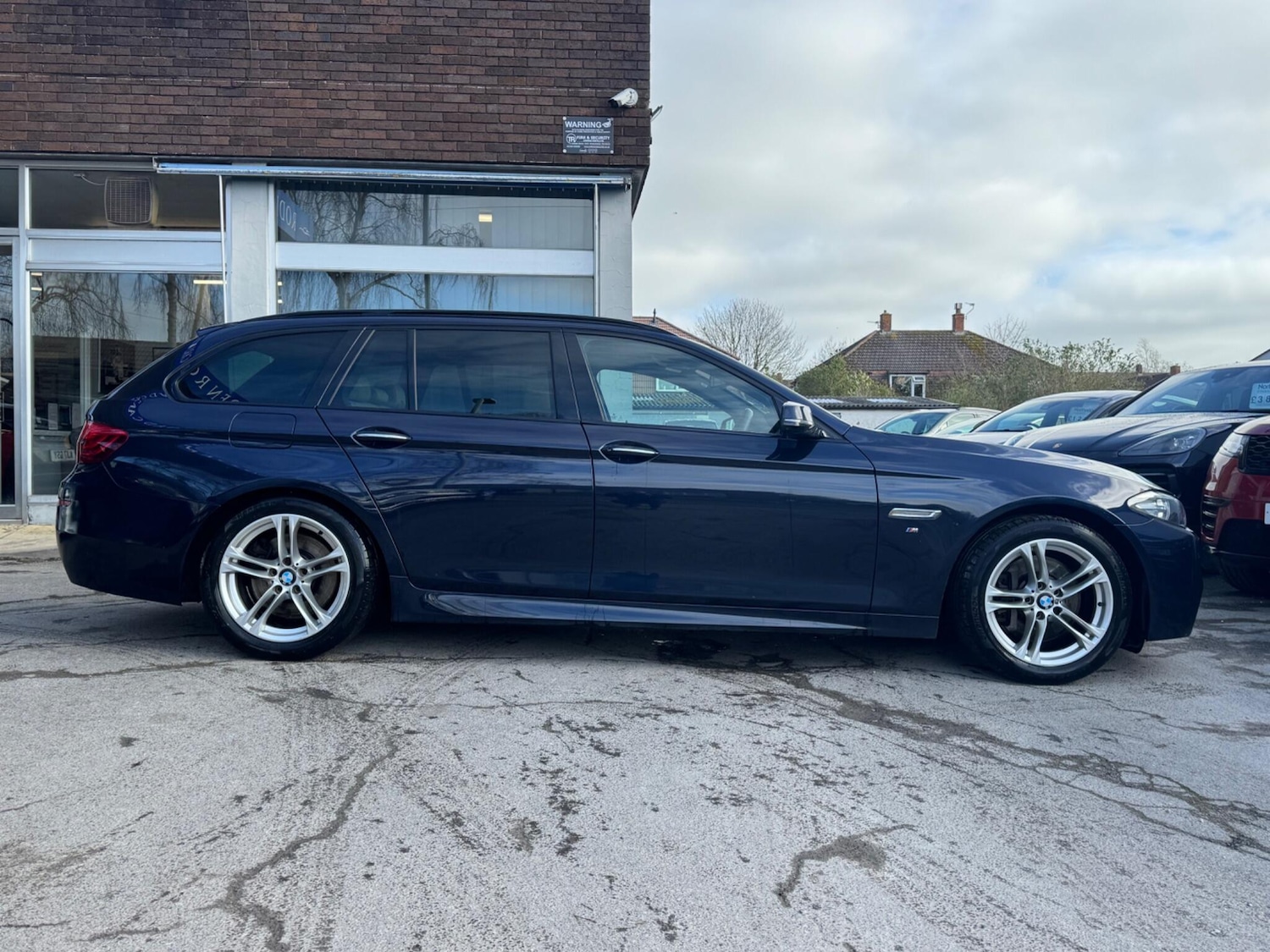 Used BMW 5 Series for sale - 77924881: Photo 2