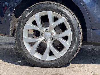 Used Land Rover Discovery Sport 2021 for sale - 78471534: Photo
