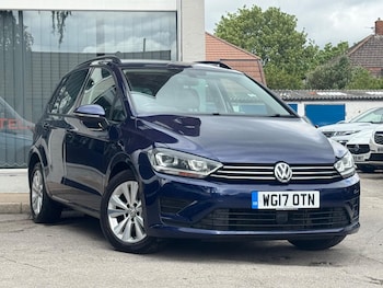 Used Volkswagen Golf SV 2017 for sale - 78622354: Photo
