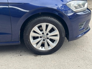 Used Volkswagen Golf SV 2017 for sale - 78622354: Photo