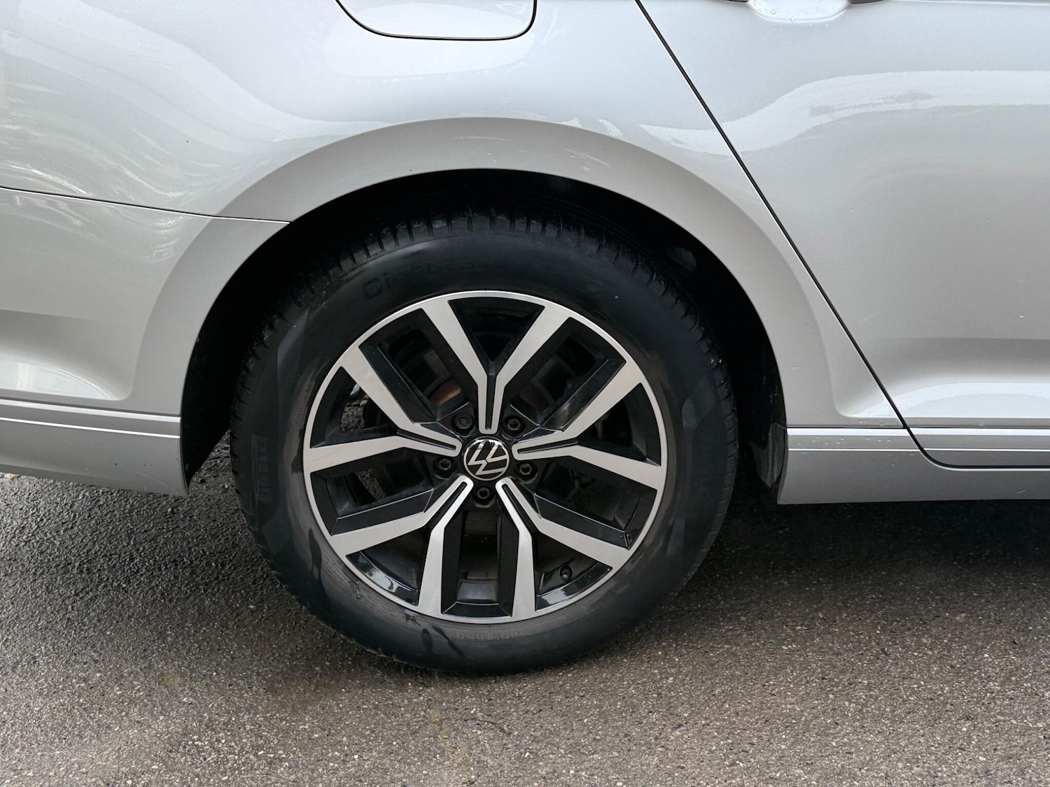 Used Volkswagen Passat 2020 for sale - 76484609: Photo 7