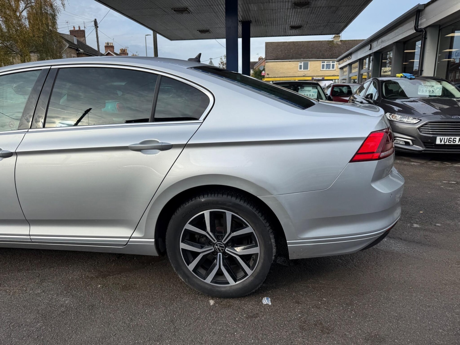 Used Volkswagen Passat 2020 for sale - 76484609: Photo 8