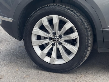 Used Volkswagen T-Roc 2020 for sale - 79441378: Photo