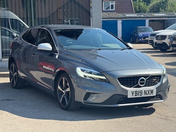 Used Volvo V40 2019 for sale - 79158363: Photo