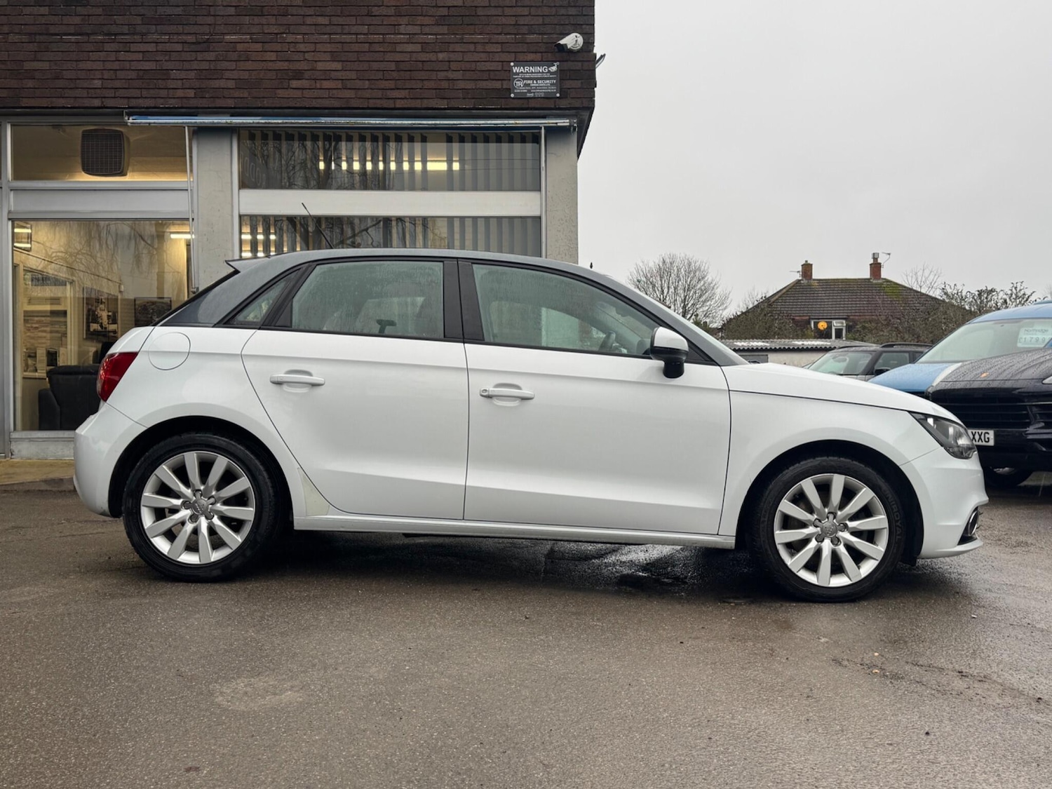 Used Audi A1 2012 for sale - 77215531: Photo 2