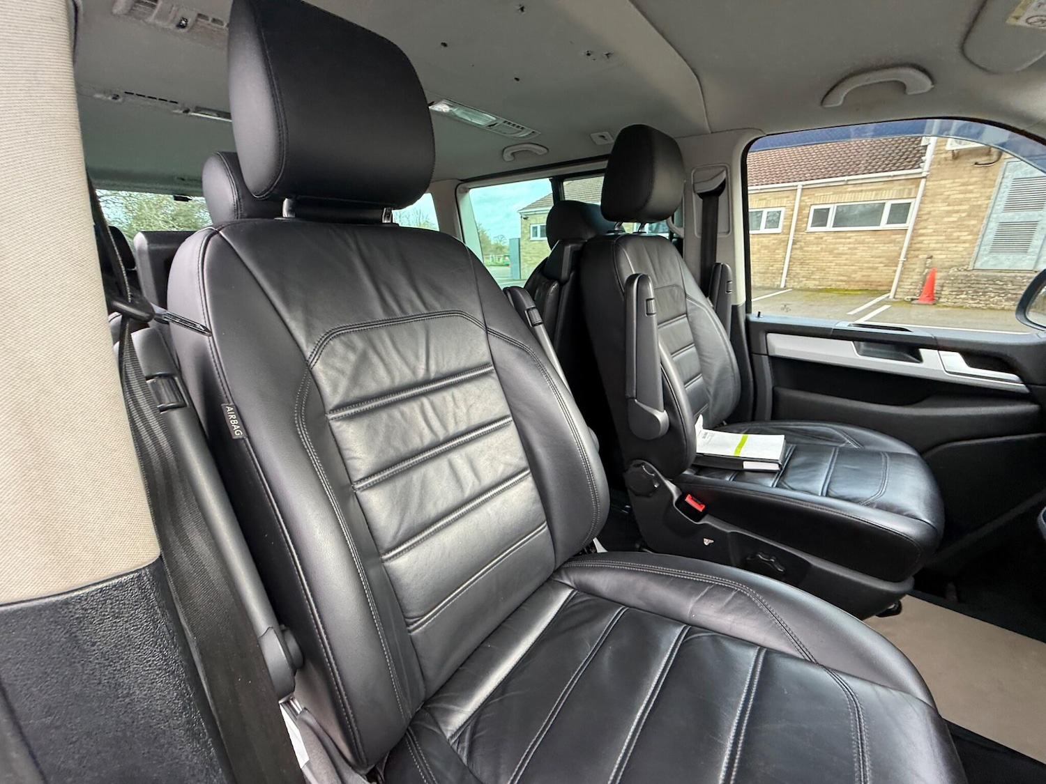 Used Volkswagen Caravelle 2015 for sale - 77646779: Photo 14