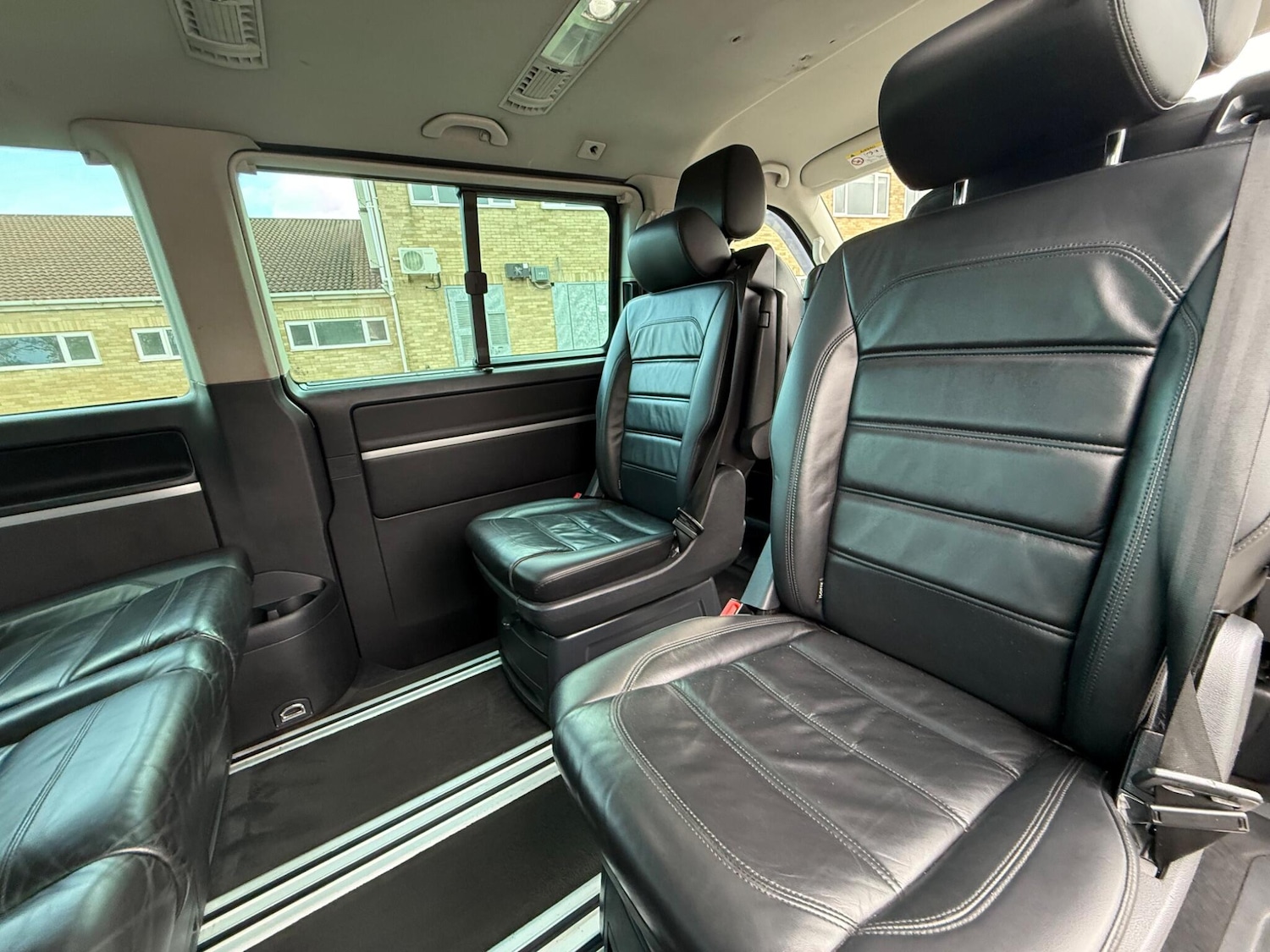 Used Volkswagen Caravelle 2015 for sale - 77646779: Photo 15