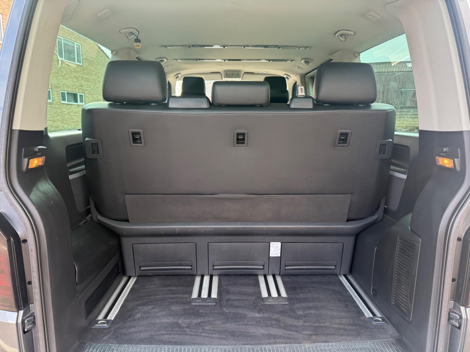 Used Volkswagen Caravelle 2015 for sale - 77646779: Photo 31