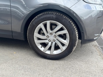 Used Land Rover Discovery 2019 for sale - 79115936: Photo