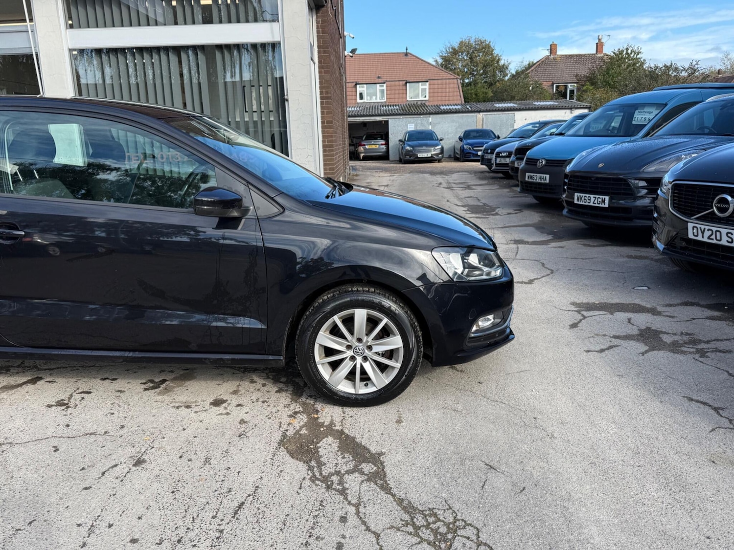 Used Volkswagen Polo 2014 for sale - 76349026: Photo 2