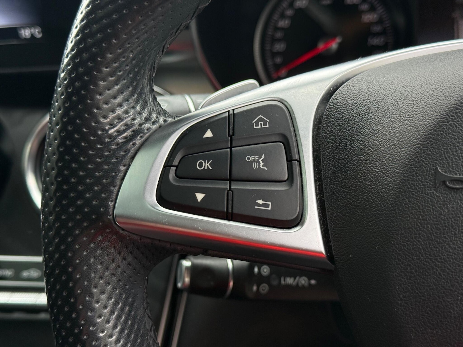 Used Mercedes-Benz GLC for sale - 76993769: Photo 24