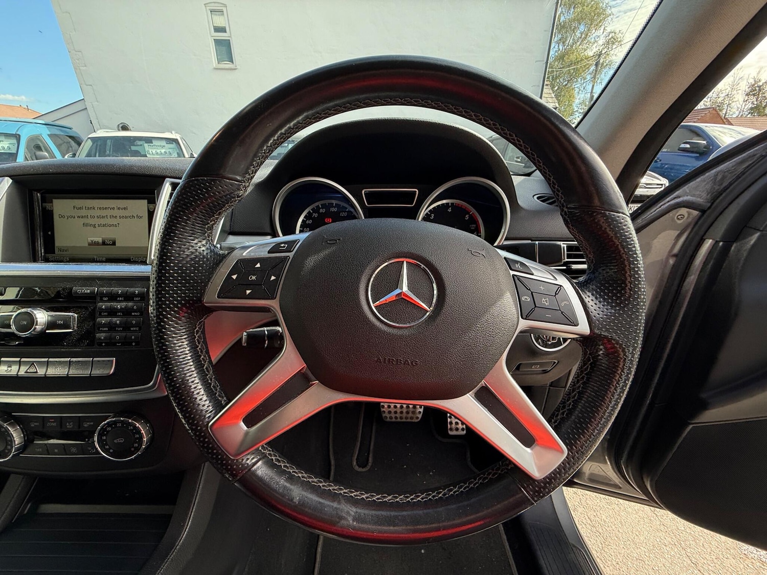 Used Mercedes-Benz M-Class 2015 for sale - 76136975: Photo 24