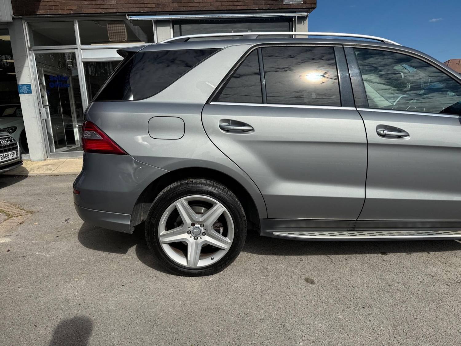 Used Mercedes-Benz M-Class 2015 for sale - 76136975: Photo 5