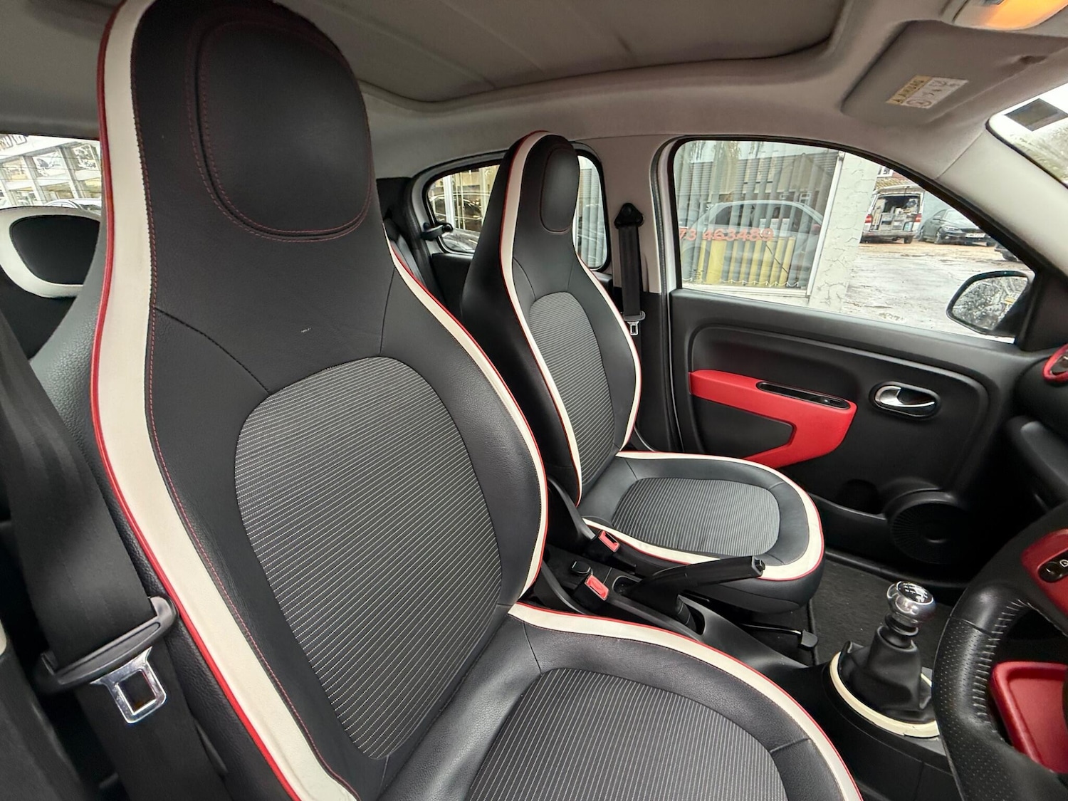 Used Renault Twingo 2015 for sale - 76409036: Photo 21