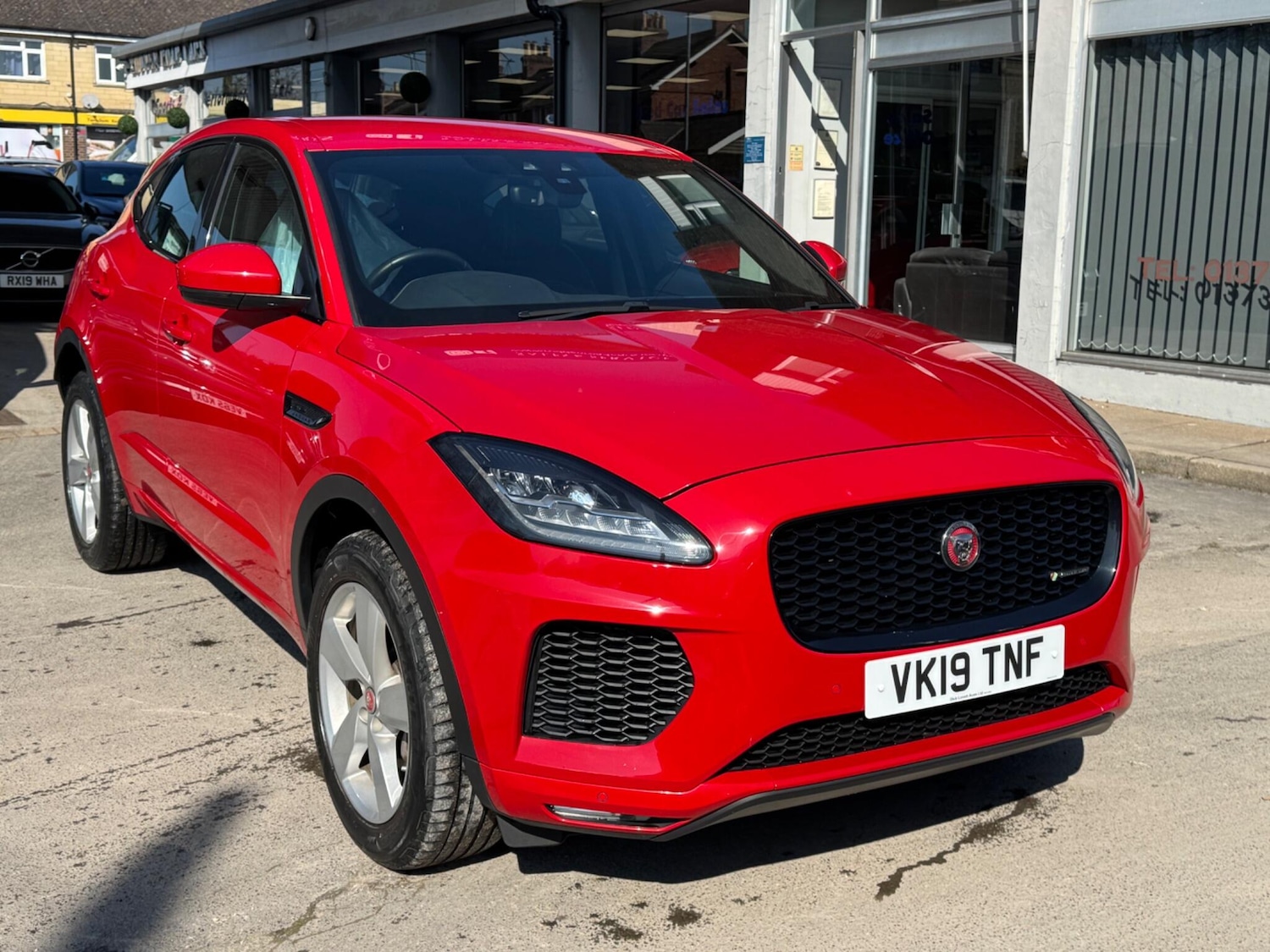 Used Jaguar E-Pace 2019 for sale - 77958059: Photo 2