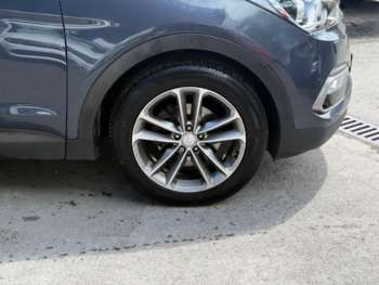 Used Hyundai Santa Fe 2017 for sale - 74787580: Photo