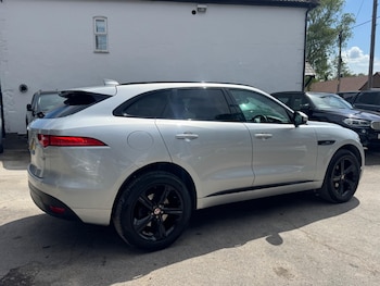 Used Jaguar F-Pace 2017 for sale - 78491483: Photo