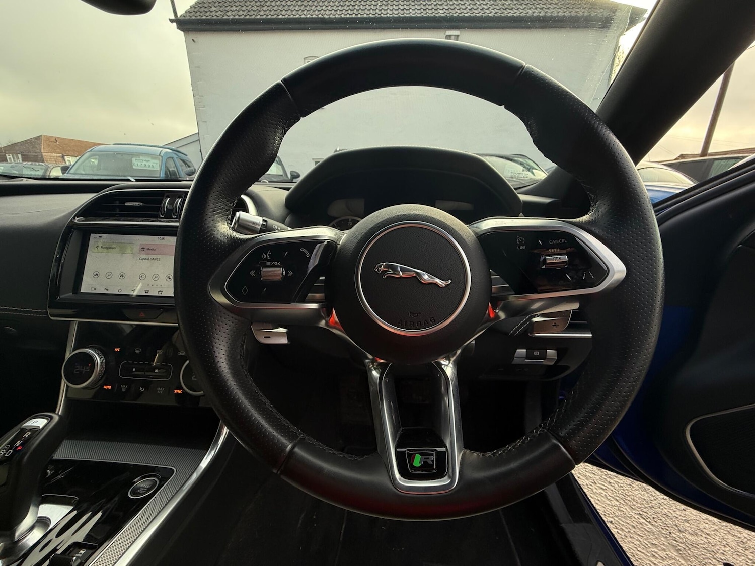 Used Jaguar XE 2019 for sale - 77510476: Photo 32