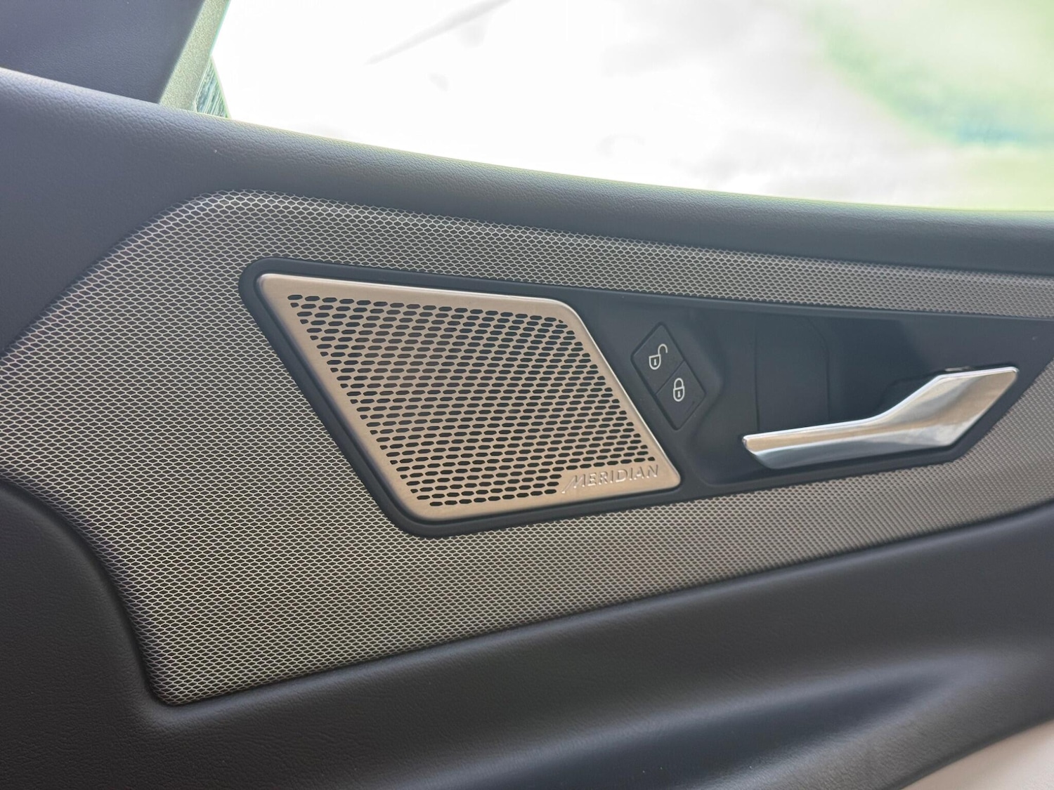 Used Jaguar XE 2019 for sale - 77510476: Photo 33