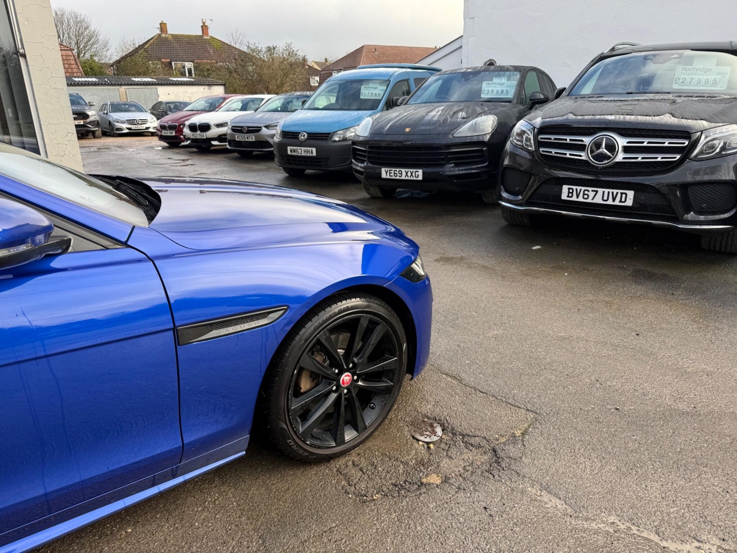 Used Jaguar XE 2019 for sale - 77510476: Photo 5