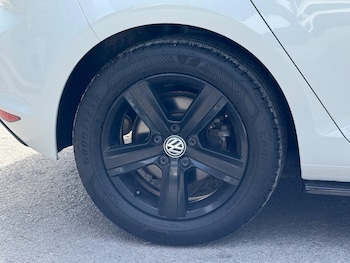 Used Volkswagen Golf 2016 for sale - 79131868: Photo