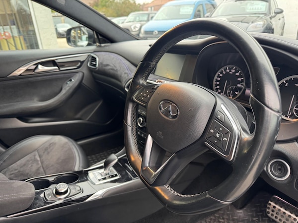 Used Infiniti Q30 2016 for sale - 76283939: Photo 16