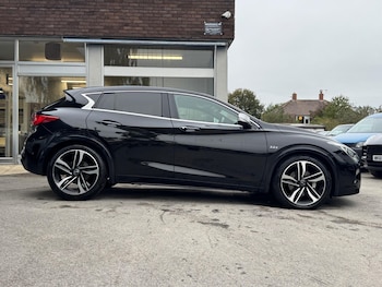 Used Infiniti Q30 2016 for sale - 76283939: Photo 2