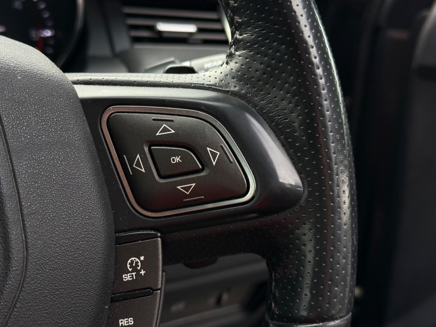 Used Land Rover Range Rover Evoque 2015 for sale - 77573857: Photo 12