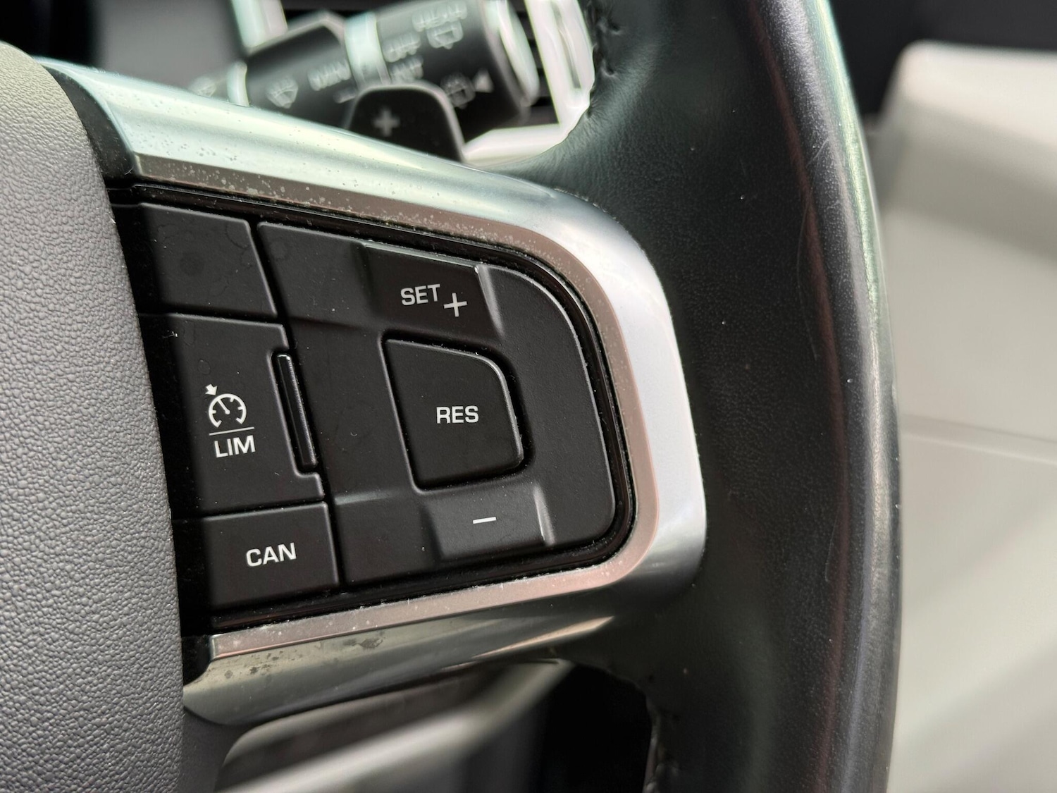 Used Land Rover Discovery Sport 2016 for sale - 76926480: Photo 13