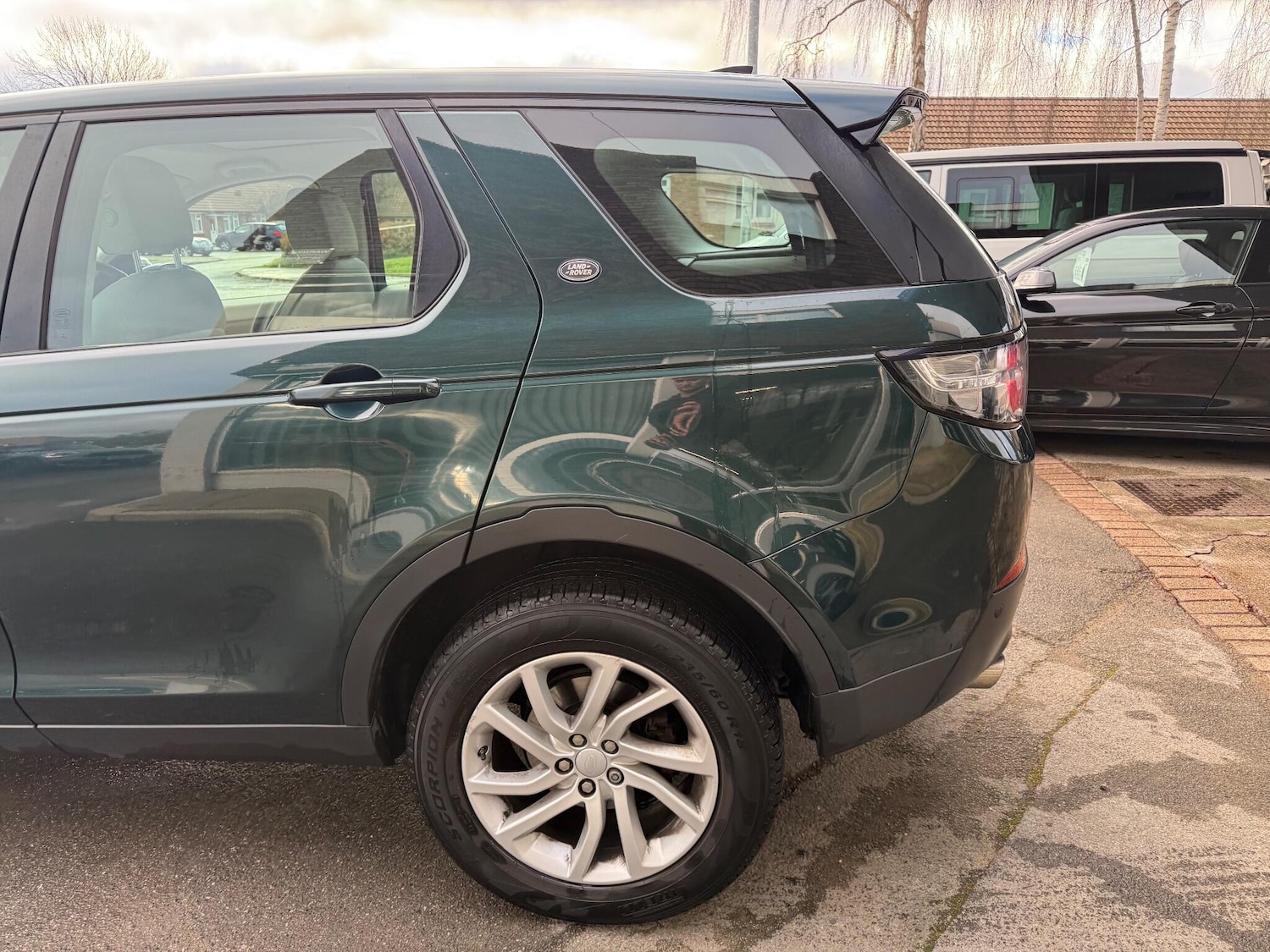 Used Land Rover Discovery Sport 2016 for sale - 76926480: Photo 19