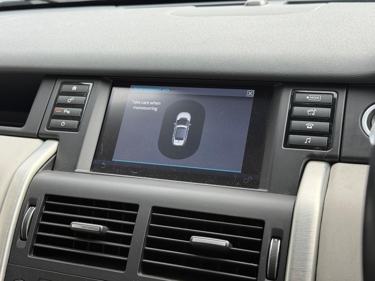 Used Land Rover Discovery Sport 2016 for sale - 76926480: Photo 22