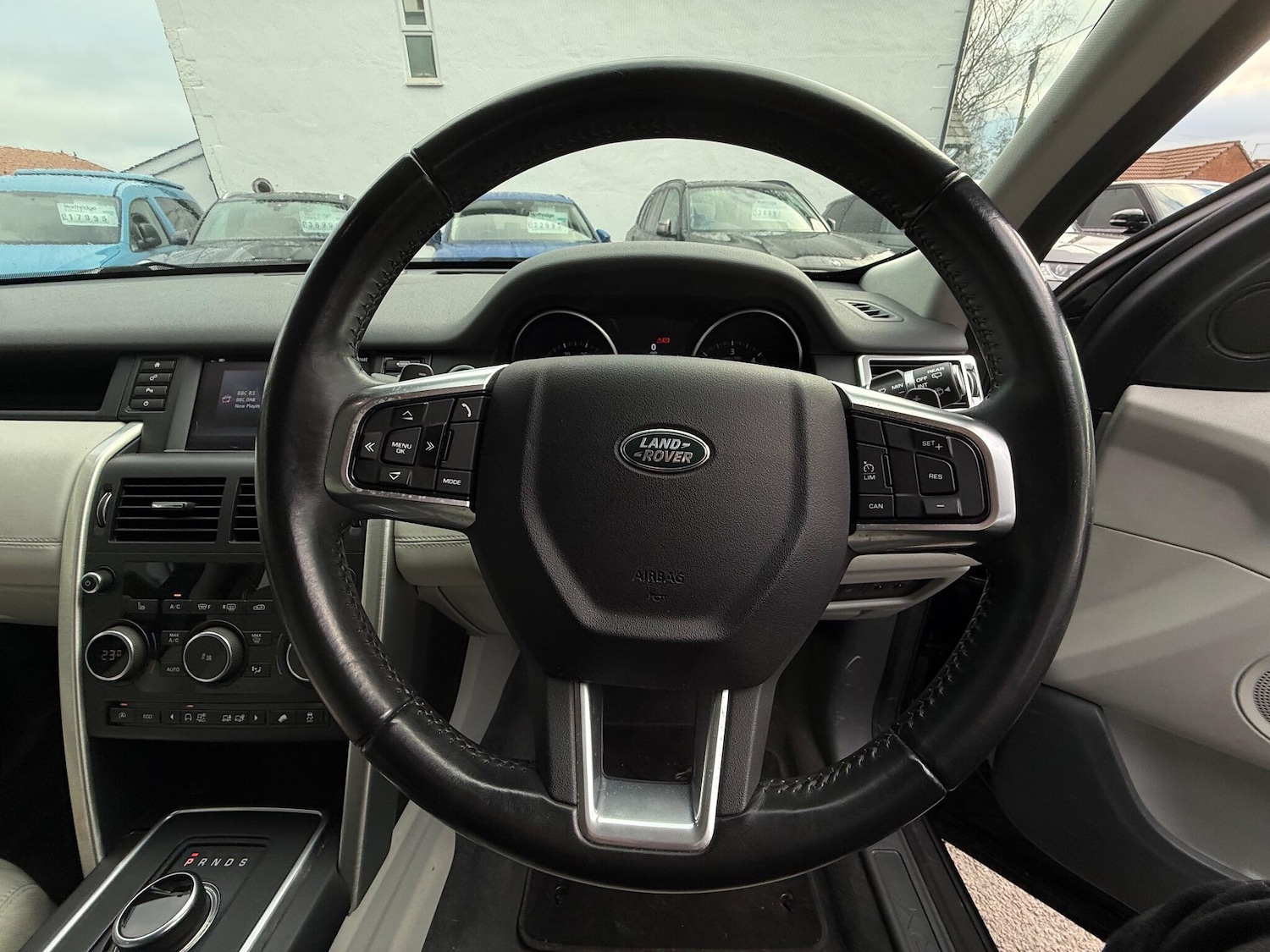 Used Land Rover Discovery Sport 2016 for sale - 76926480: Photo 30